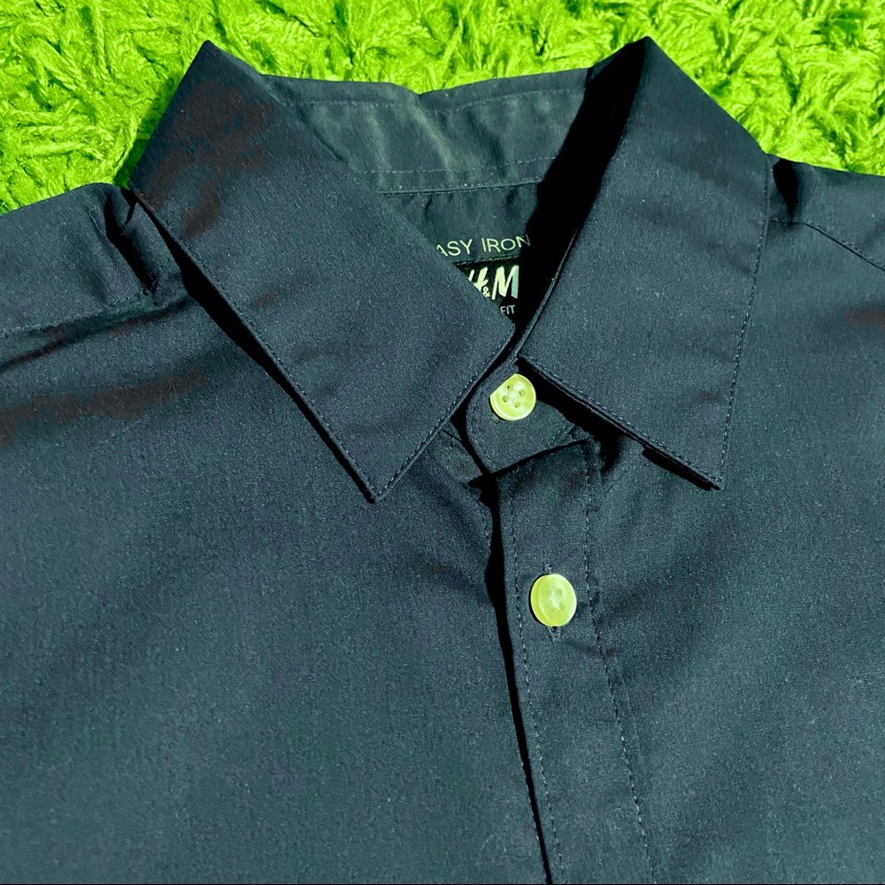 H&M Solid Dark Navy Slim Easy Iron Dress Shirt!
